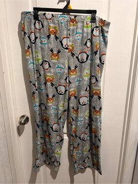 Secret Treasures Grey Holiday Penguin & Reindeer Pajama Pants
